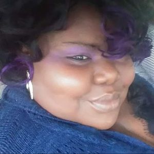 Meet your Posher, Lakia